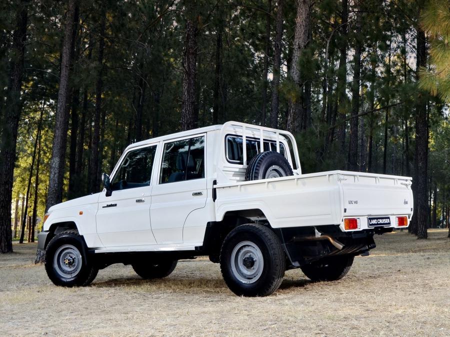  Toyota Land Cruiser Double Cab LX 2012 года  (ZA) (фото 5 из 16)